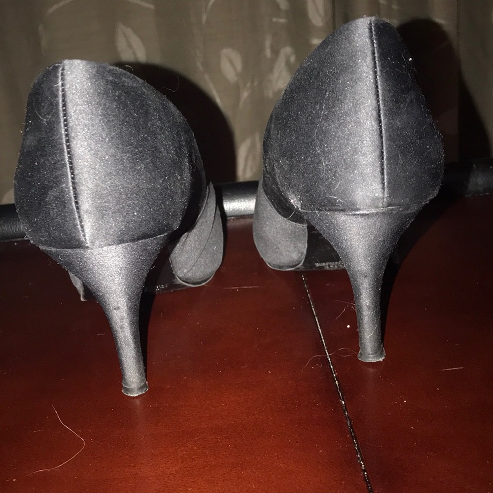Mossimo Pumps - Picture 2 of 5